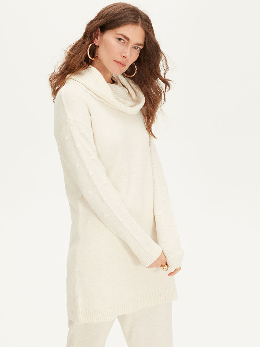 Bej Dökümlü Yaka Kadın Tunik-1