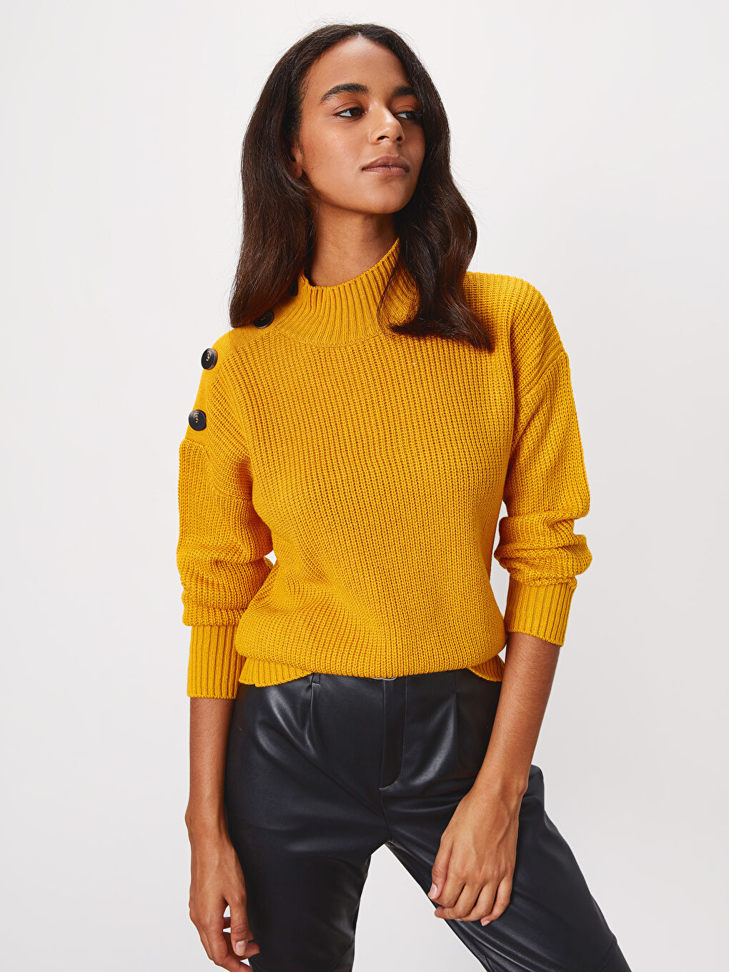 كنزة نسائية بياقة نصف عالية وكم طويل-2