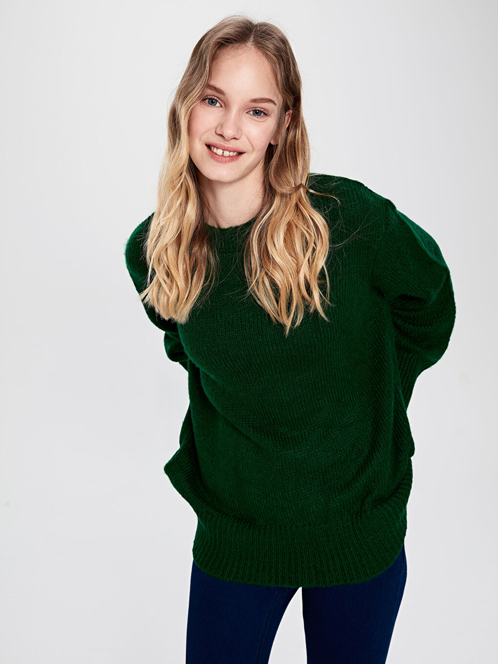 Crew Neck Long Sleeve Women's Plain Knitwear Sweater