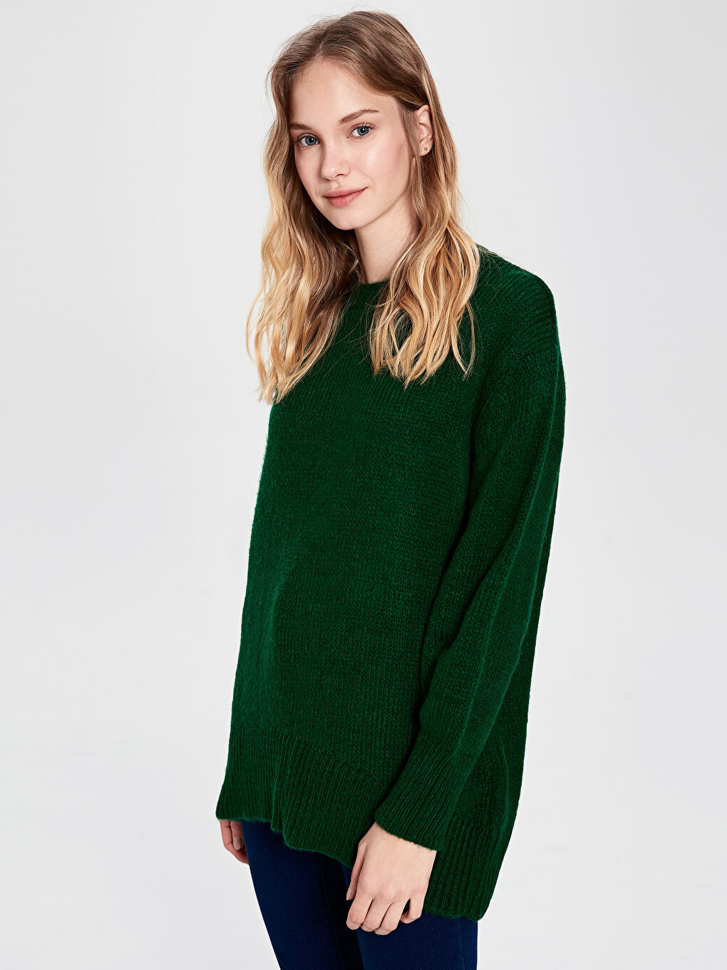 Crew Neck Long Sleeve Women's Plain Knitwear Sweater-1