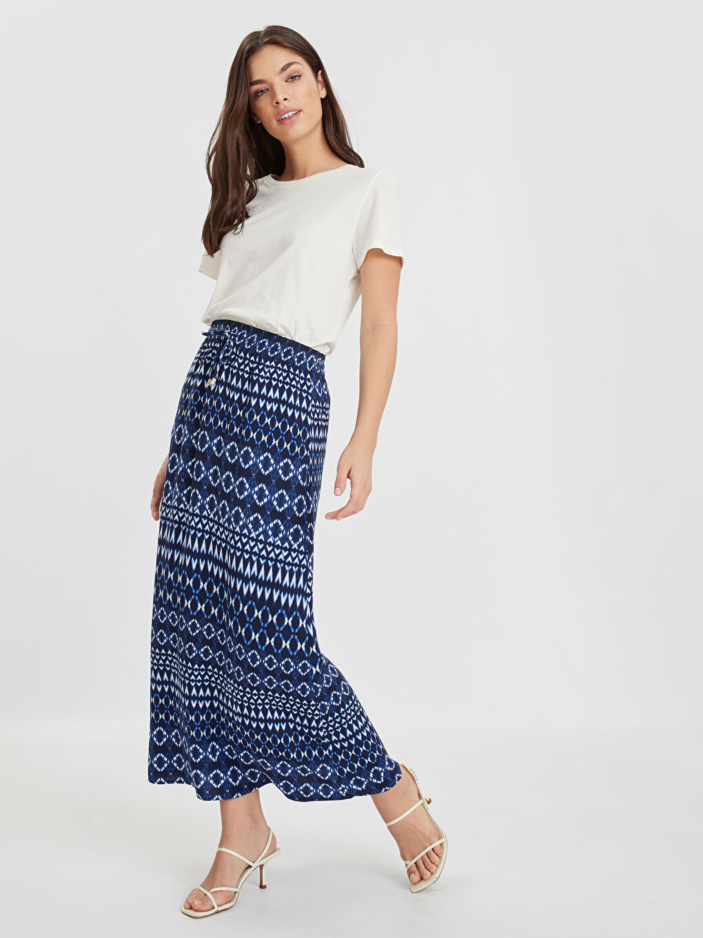 تنورة نسائية بقصة عادية-1