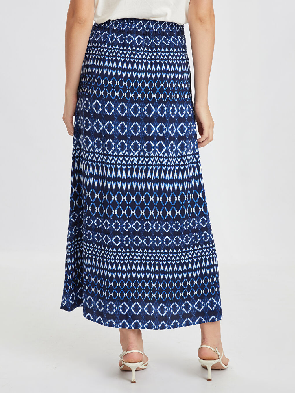 تنورة نسائية بقصة عادية-2