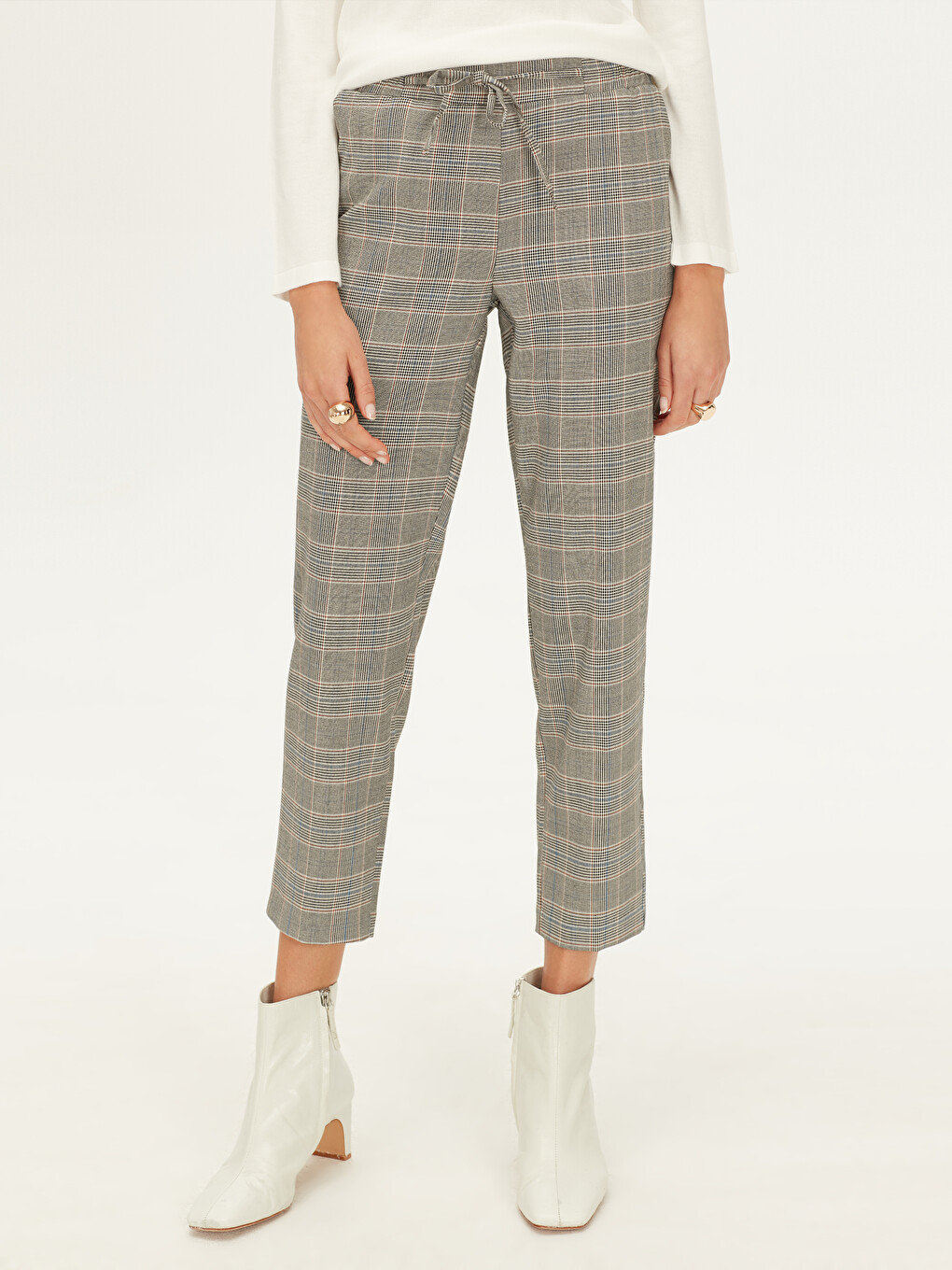 Elastic Waist Chequered Carrot Fit Trousers-2