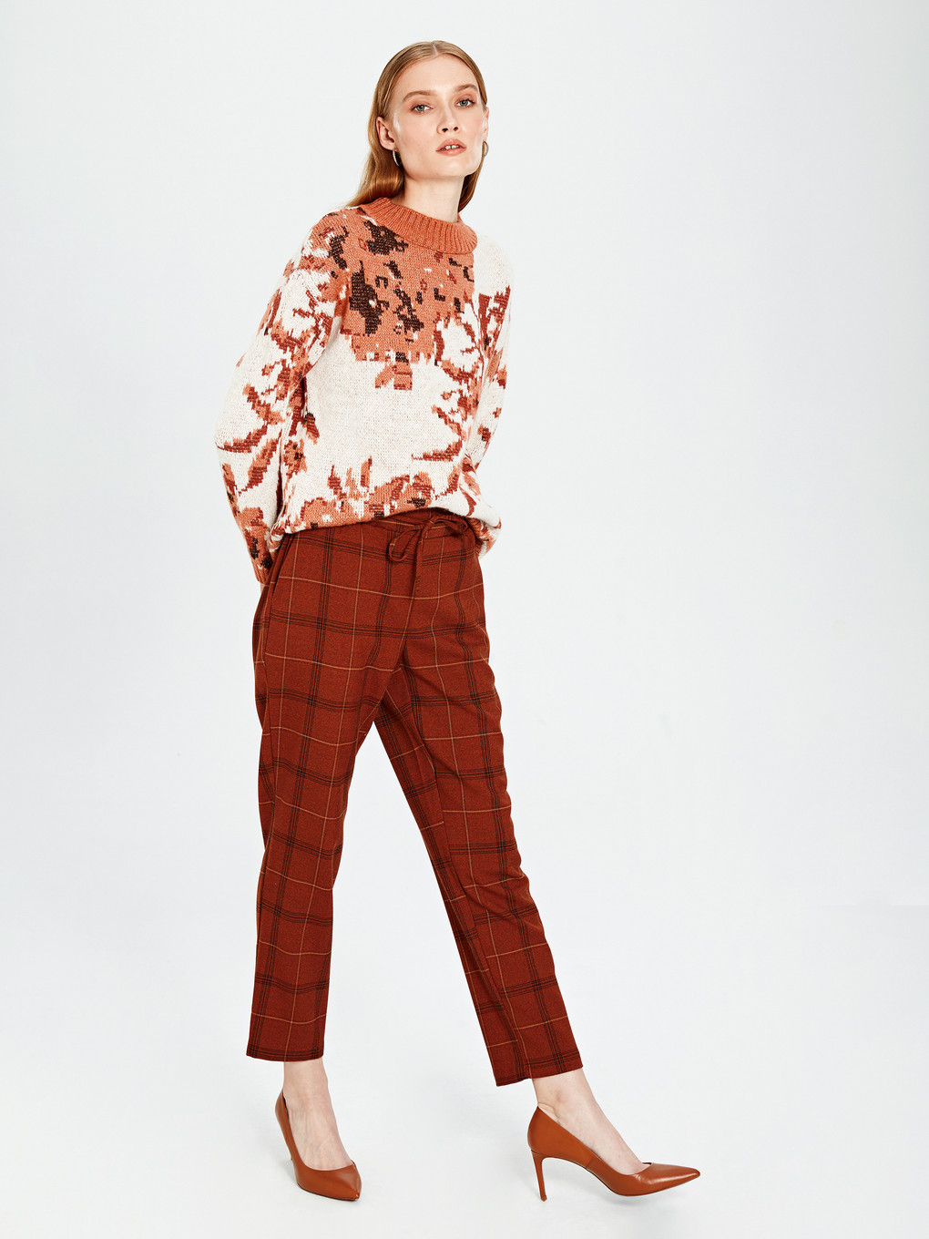 Elastic Waist Chequered Carrot Fit Trousers-1