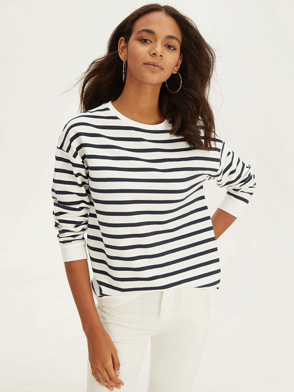 Lacivert Kapüşonlu Sweatshirt Kumaşı Kadın Sweatshirt