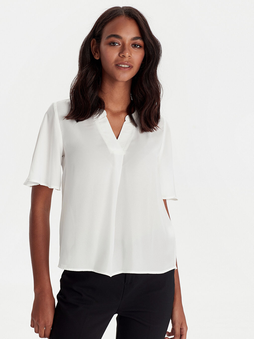 LCW Vision V-Ausschnitt Kurzarm Chiffon Bluse für Damen -9WG522Z8-FFB