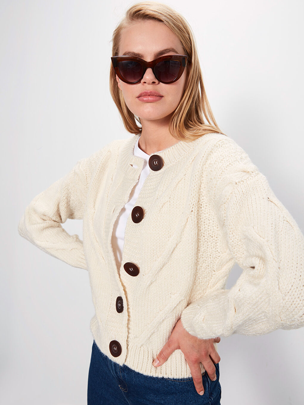 Ekru Bisiklet Yaka Uzun Kollu Kadın Hırka