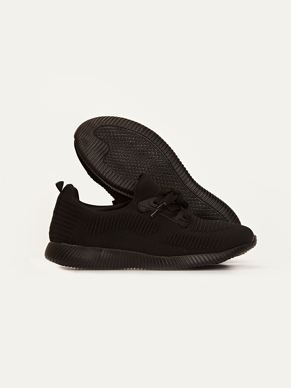 Женщины Черный Кроссовки-2