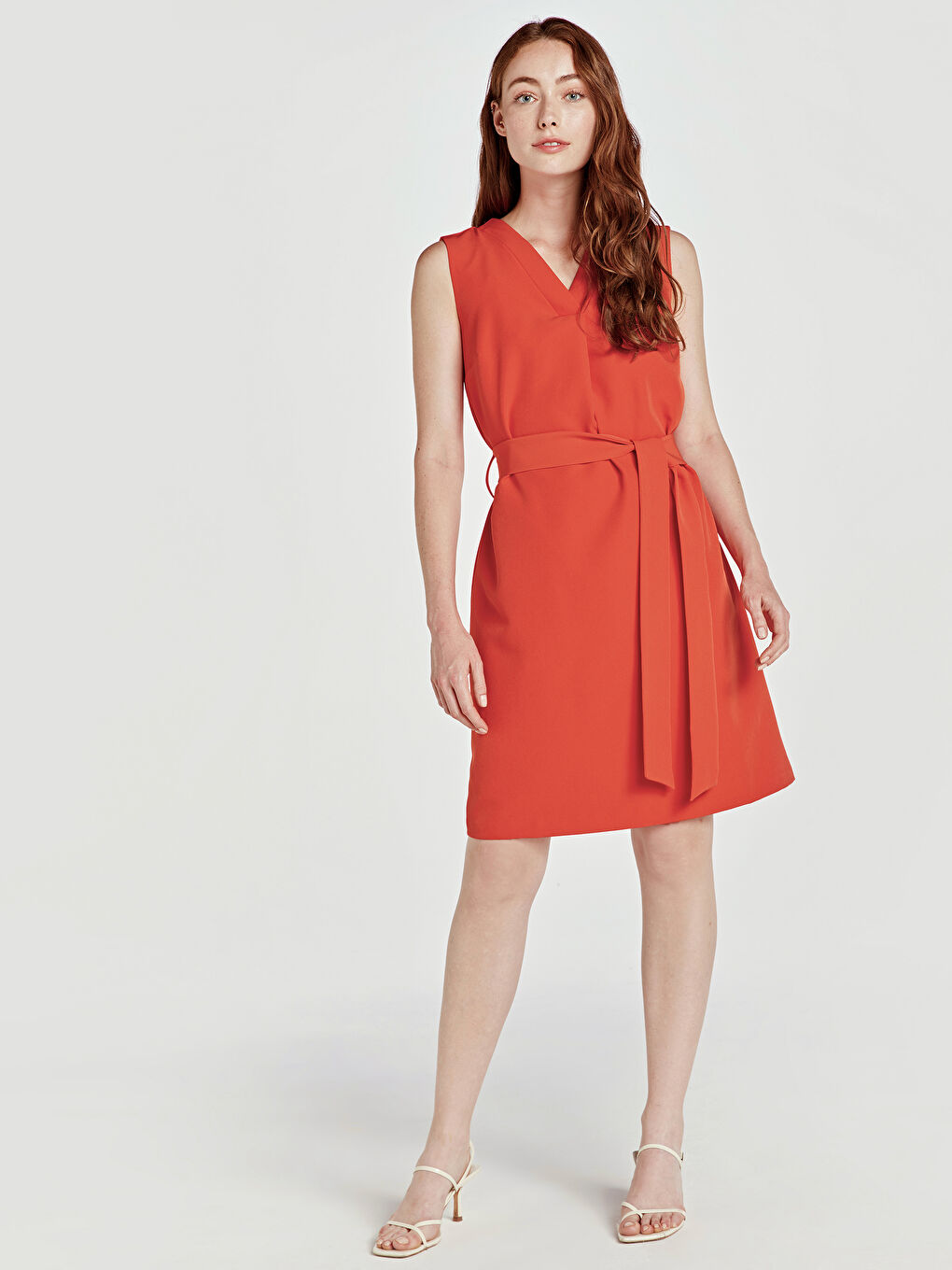 әйелдерге арналған жеңсіз v жағалы көйлек-1