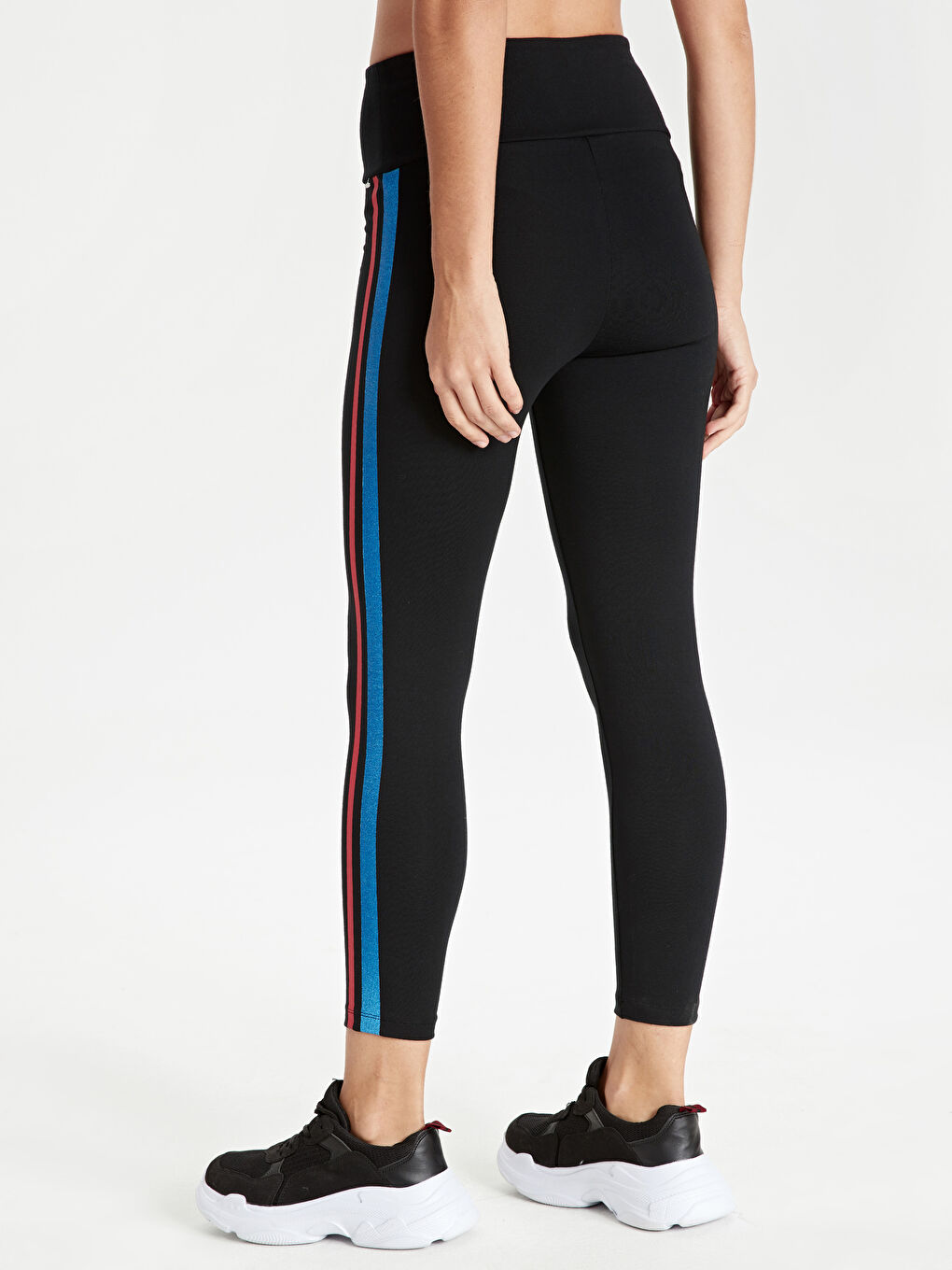 بنطال رياضي ضيق-3