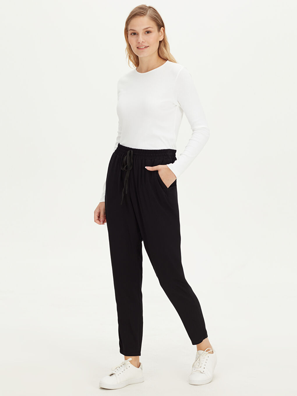 Siyah Mom Fit Kadın Pantolon