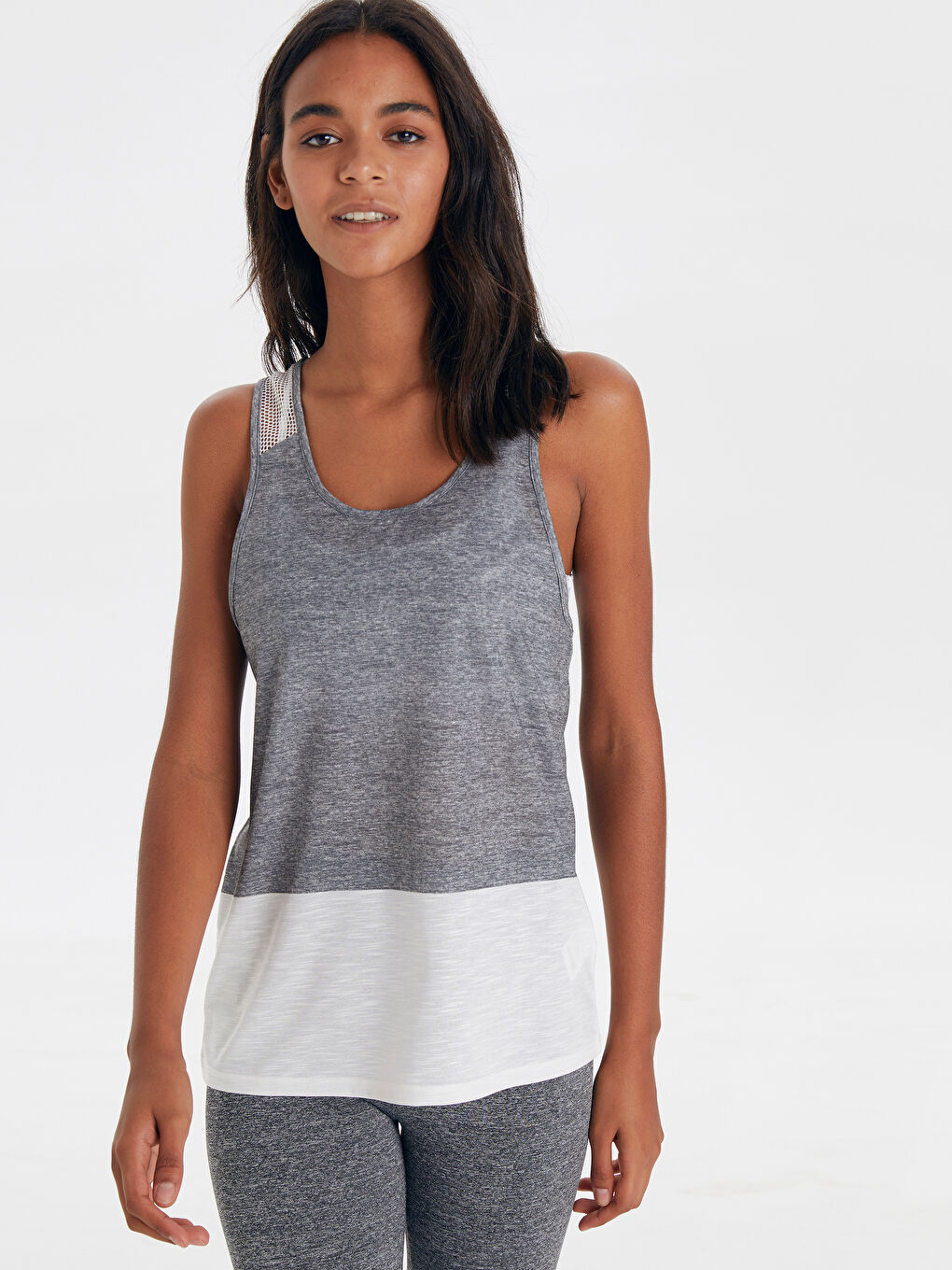 قميص رياضي بدون أكمام-1