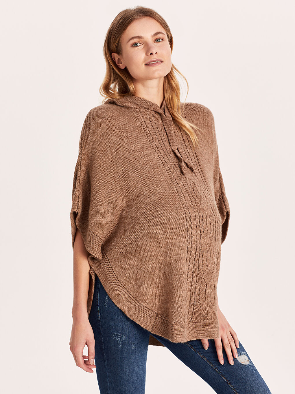 Kahverengi Kapüşonlu Kısa Kollu Kadın Hırka-1