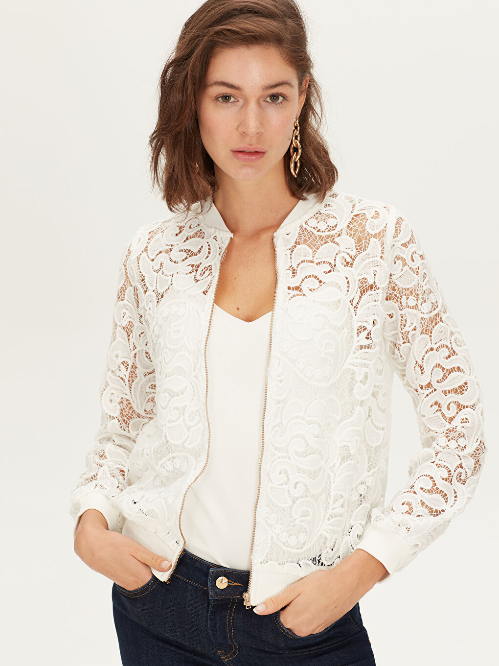 Ekru Bebe Yaka Standart Fit Uzun Kollu Dantel Kadın Ceket