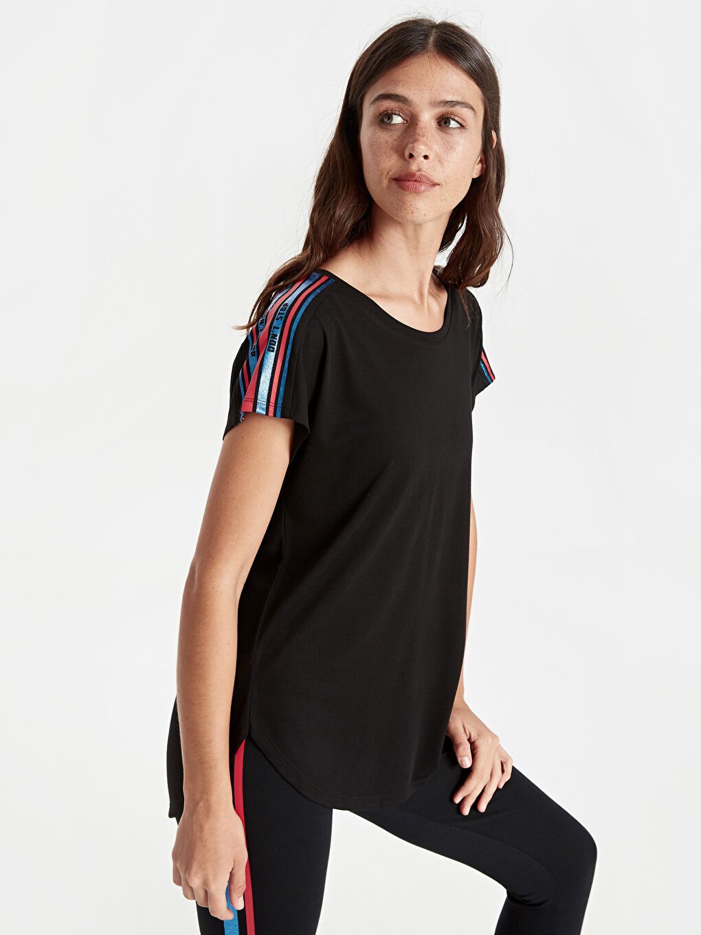 Yeni Siyah Spor Tişört