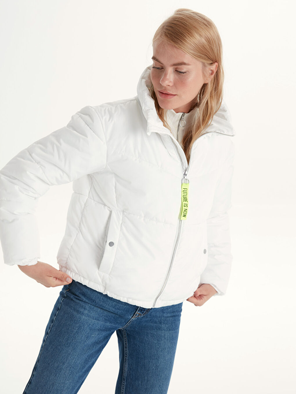 Beyaz Şişme Mont-3