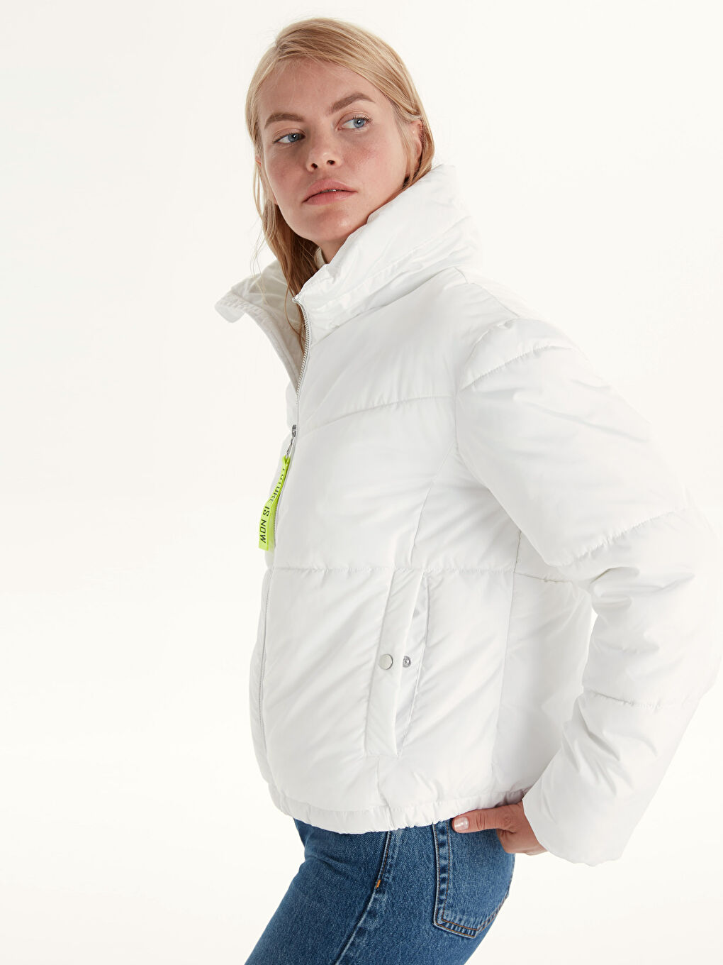 Beyaz Şişme Mont-5