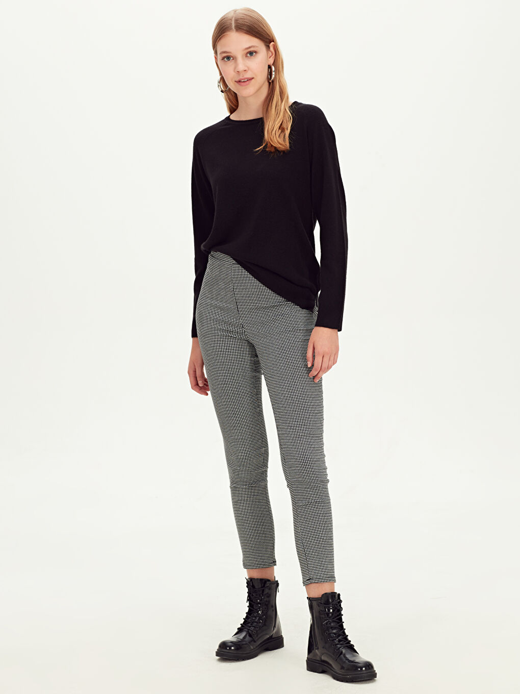 Siyah Ekoseli Pantolon