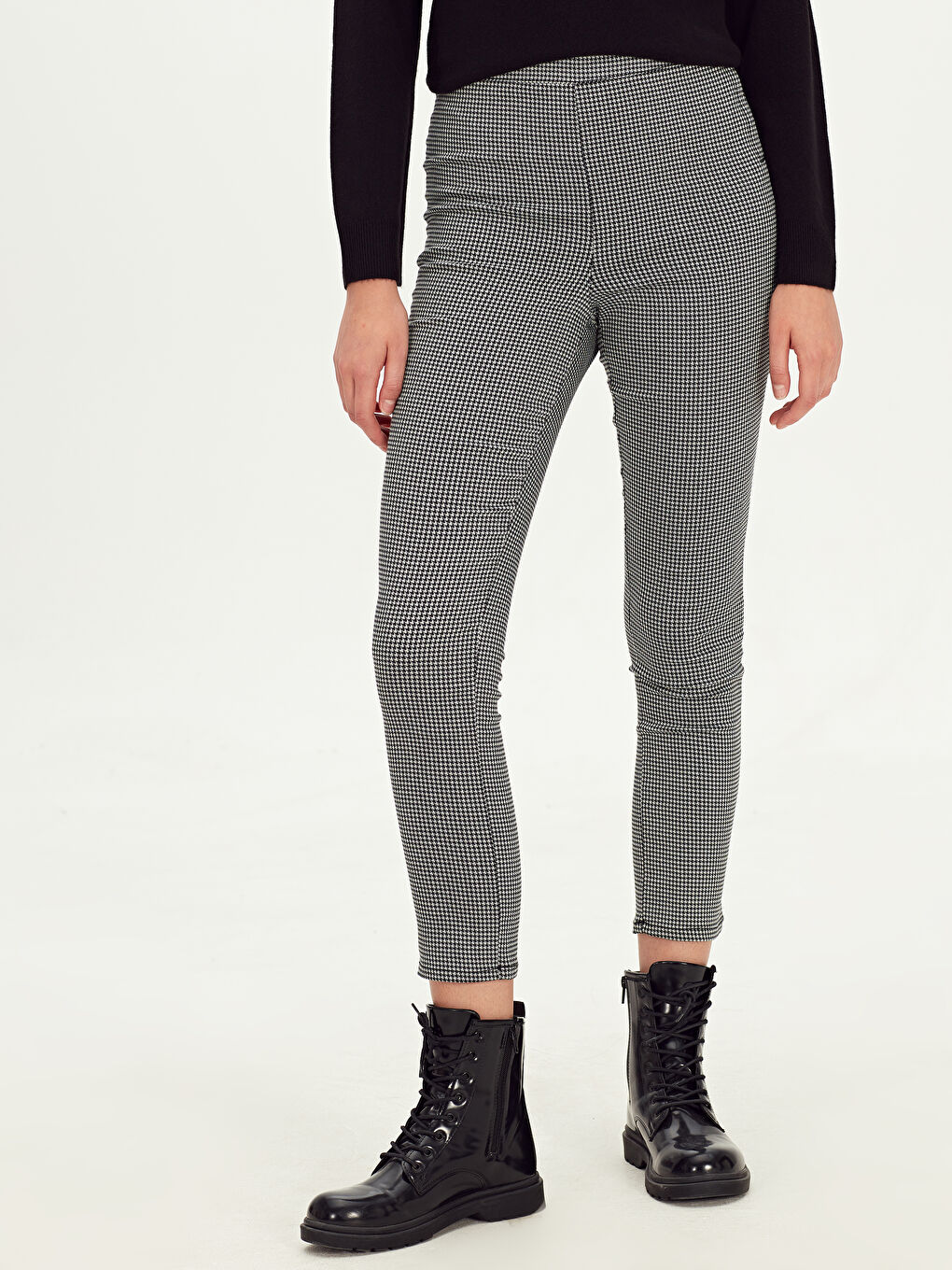 Siyah Ekoseli Pantolon-2