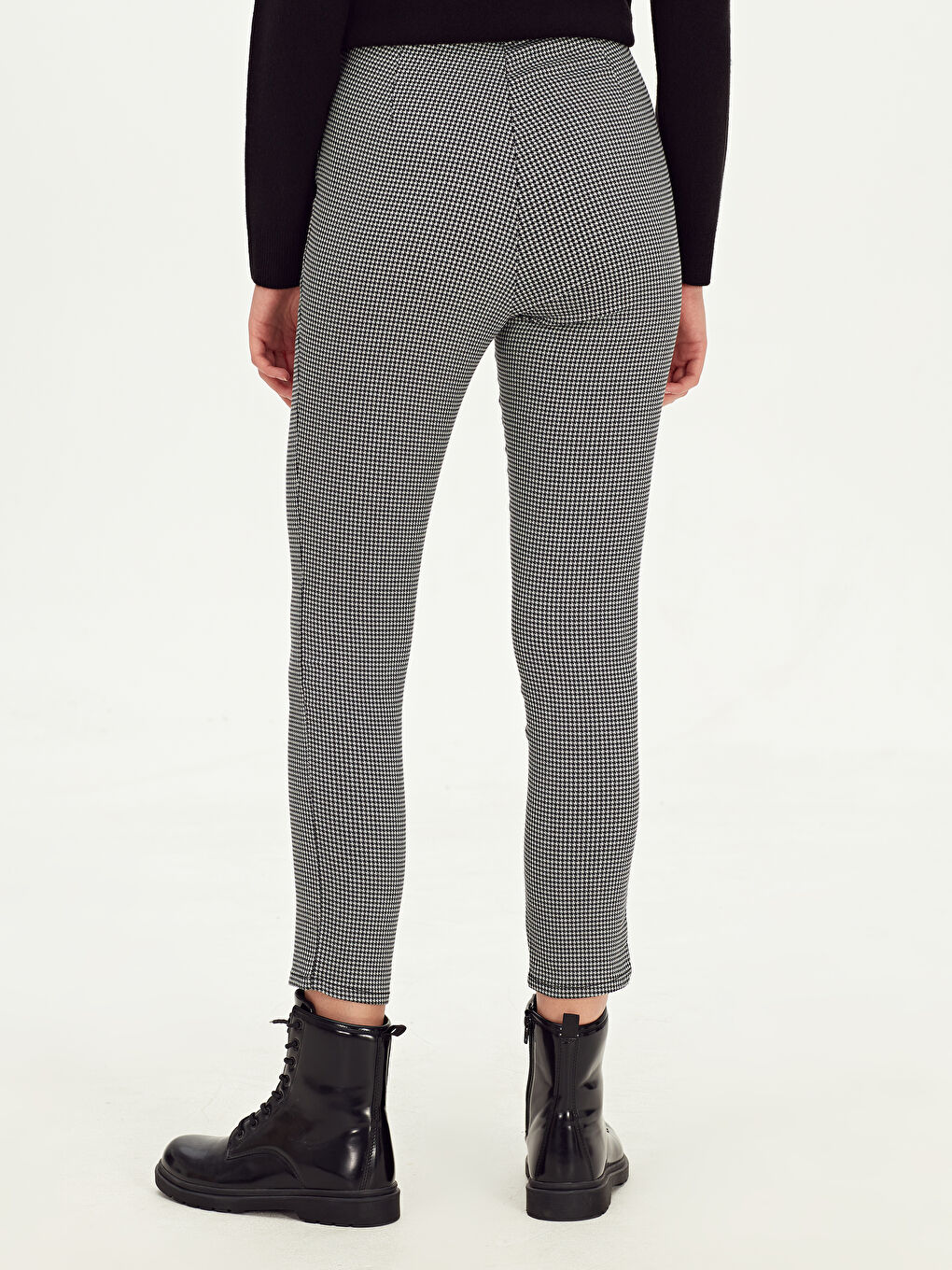 Siyah Ekoseli Pantolon-3