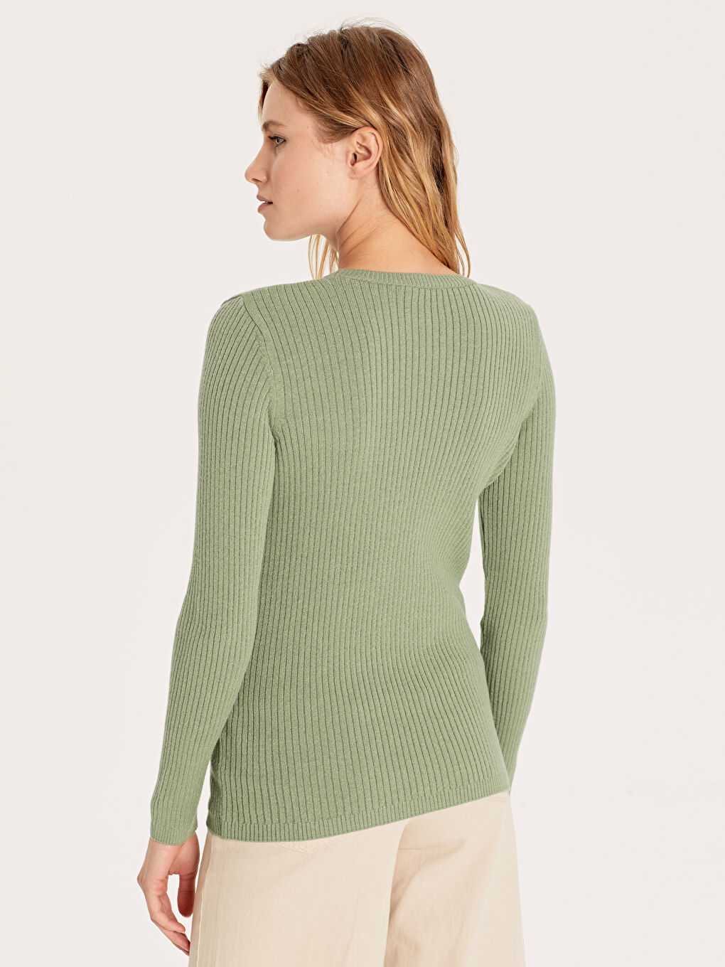 Женщины Зелёный Свитер-2