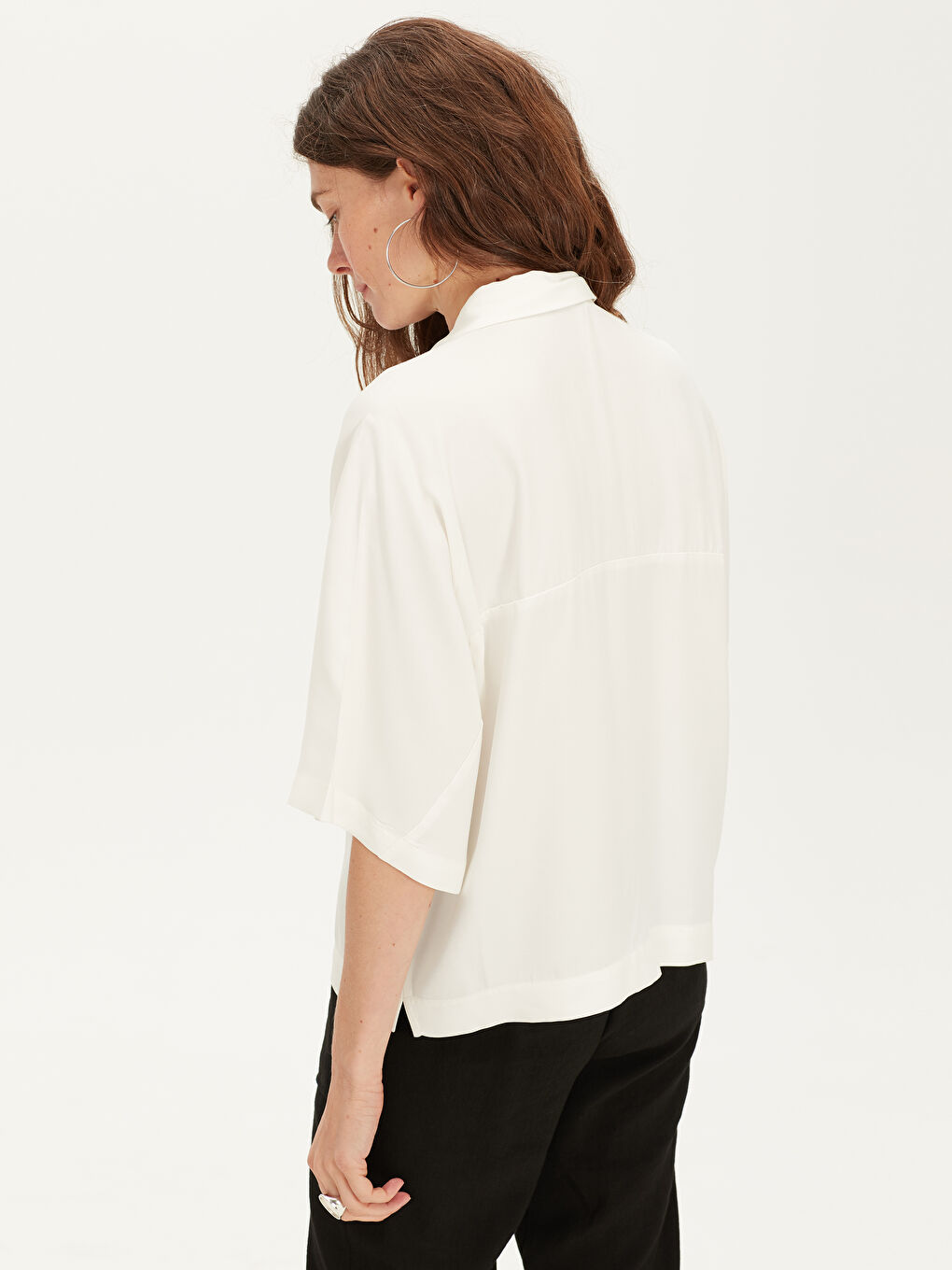 Beyaz Gömlek Yaka Oversize Kısa Kollu Kadın Bluz-3