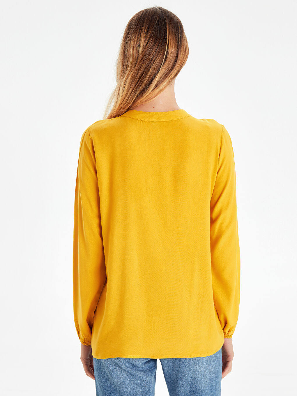 Sarı Hakim Yaka Standart Fit Uzun Kollu Kadın Düğmeli Viskon Bluz-2