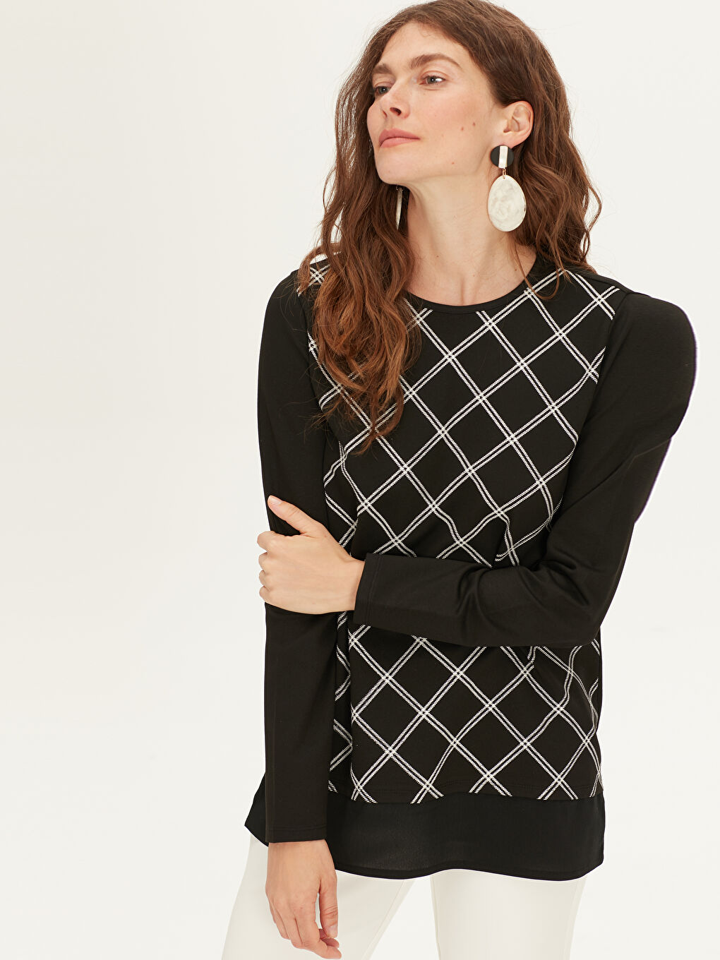 Siyah Bisiklet Yaka Uzun Kollu Kadın Tişört-1