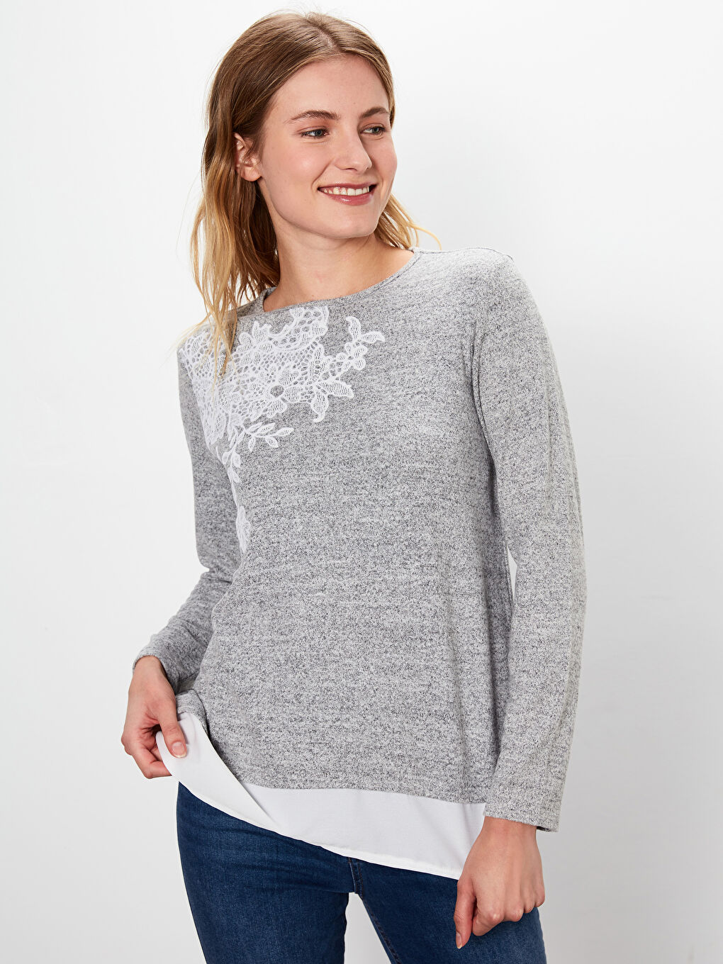 Beyaz Bisiklet Yaka Baskılı Uzun Kollu Kadın Tişört-1