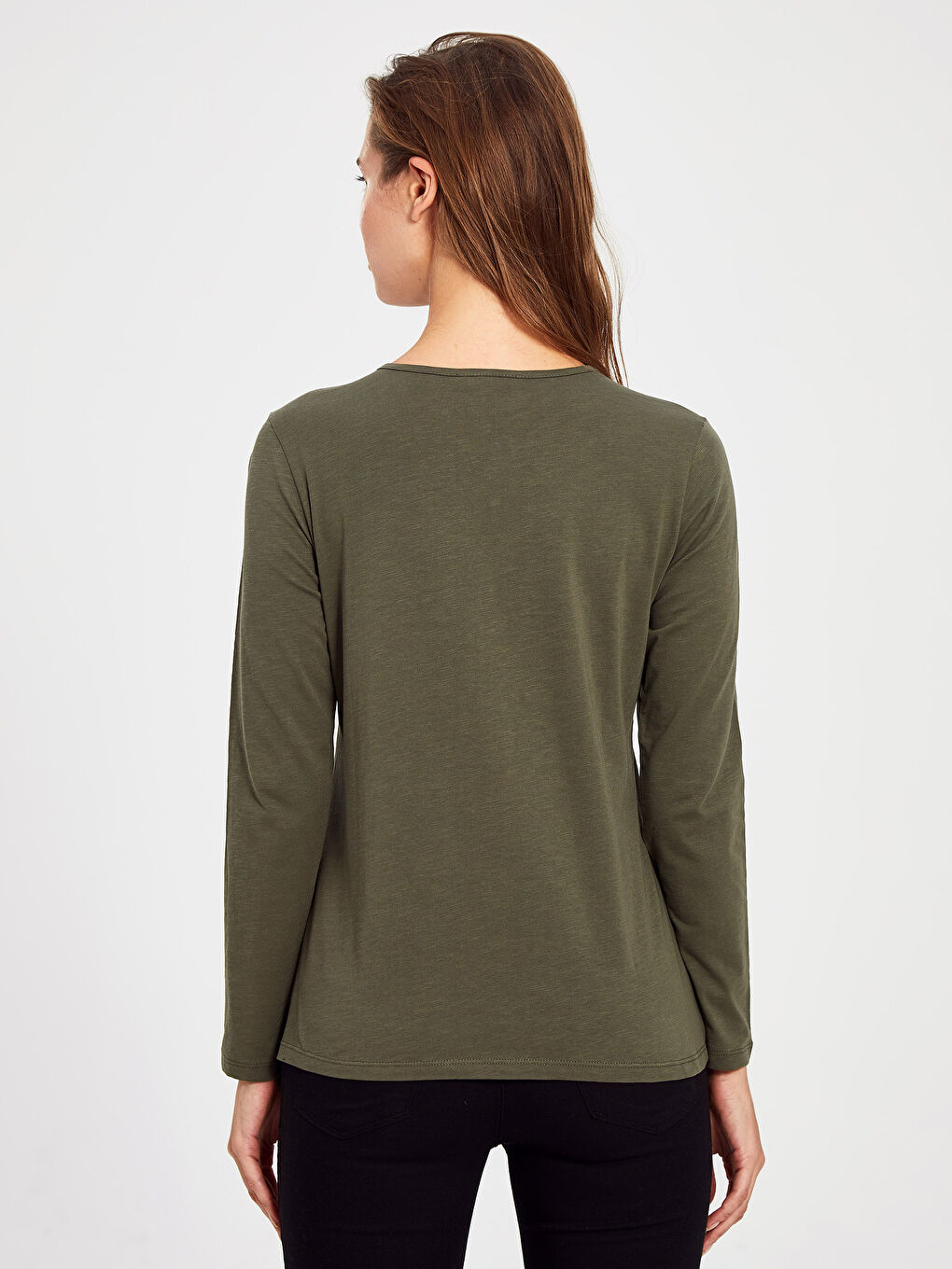 قمصان قطنية بأكمام طويلة وياقة مفصلة-3