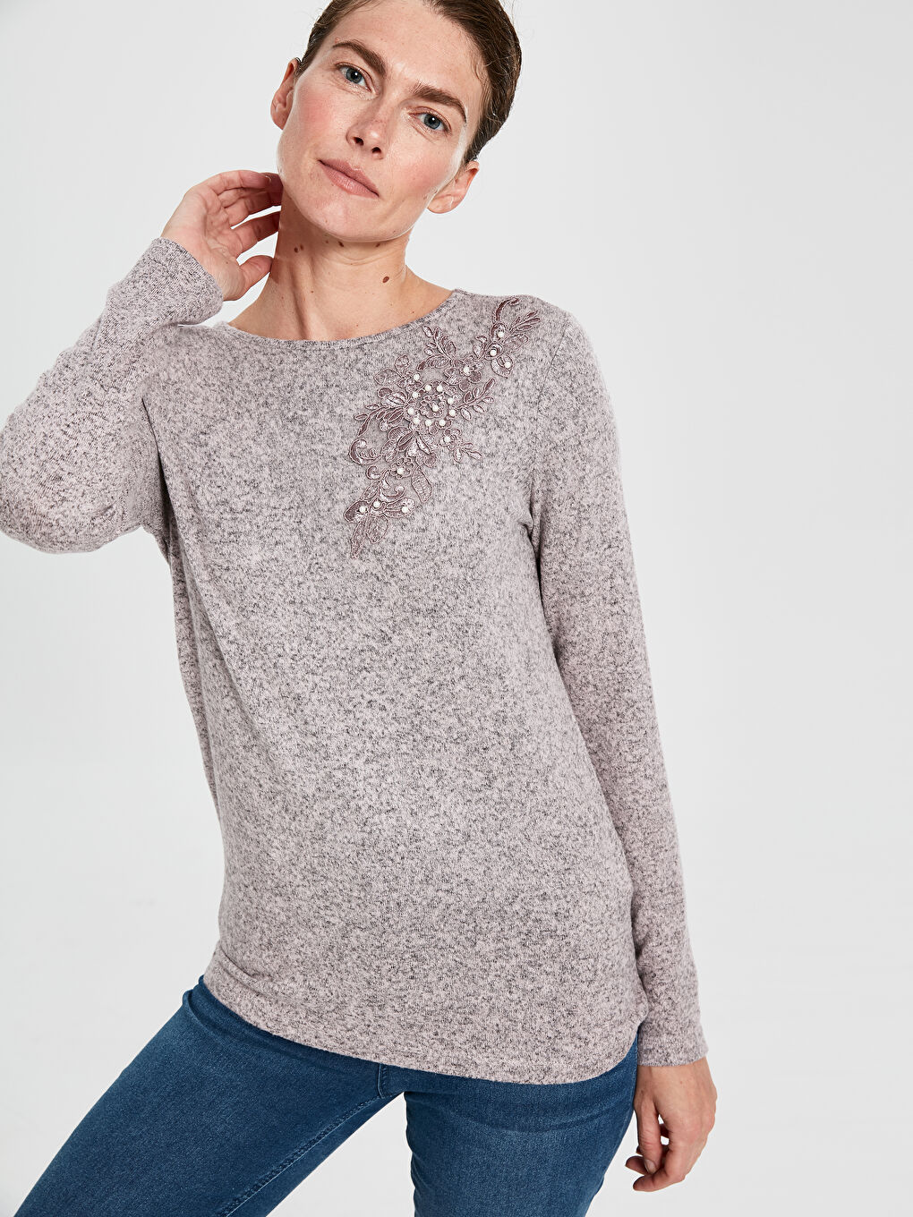 تي شيرت وردى نساء