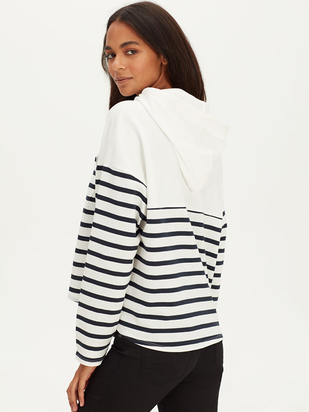 Gri Çizgili Kapüşonlu Uzun Kollu Kadın Sweatshirt-3