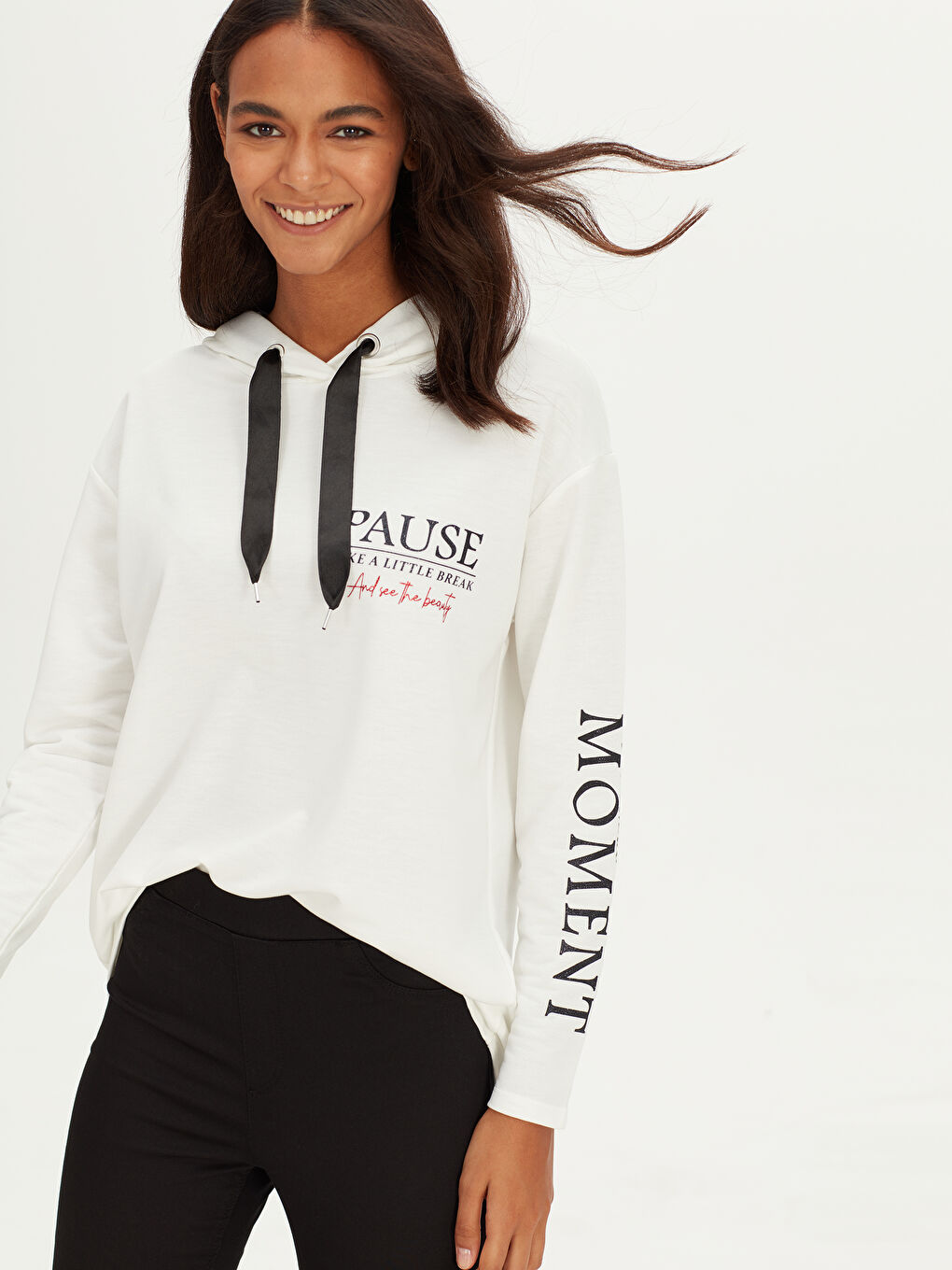 Ekru Kapüşonlu Sweatshirt Kumaşı Kadın Tişört-1