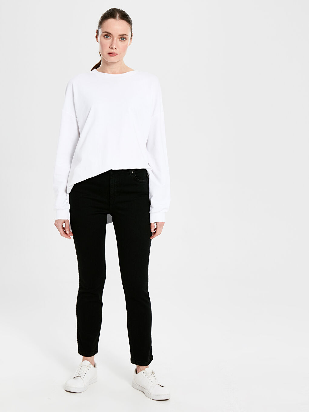 Women's Mercury Skinny Fit Straight Jean Pants