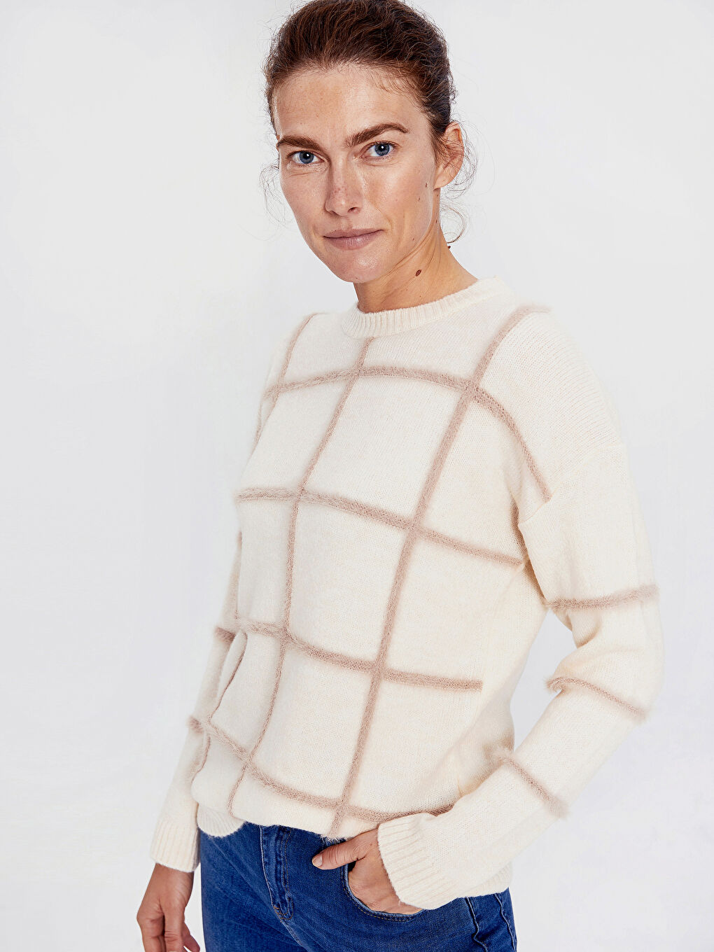 Bej Bisiklet Yaka Kareli Uzun Kollu Kadın Kazak-1