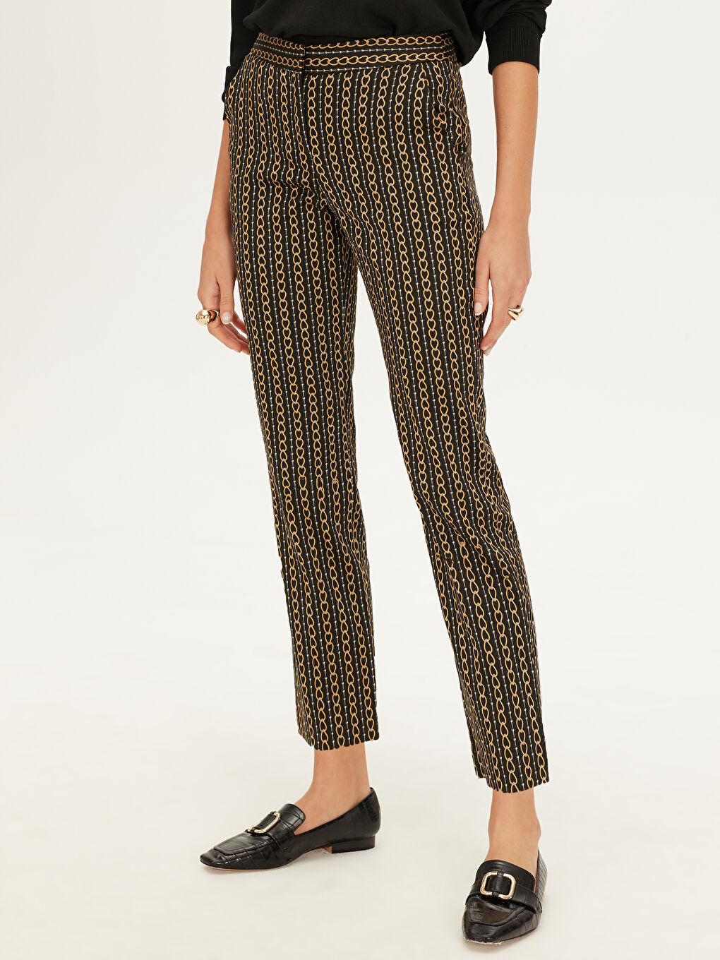 Siyah Dar Fit Saten Kadın Pantolon-2