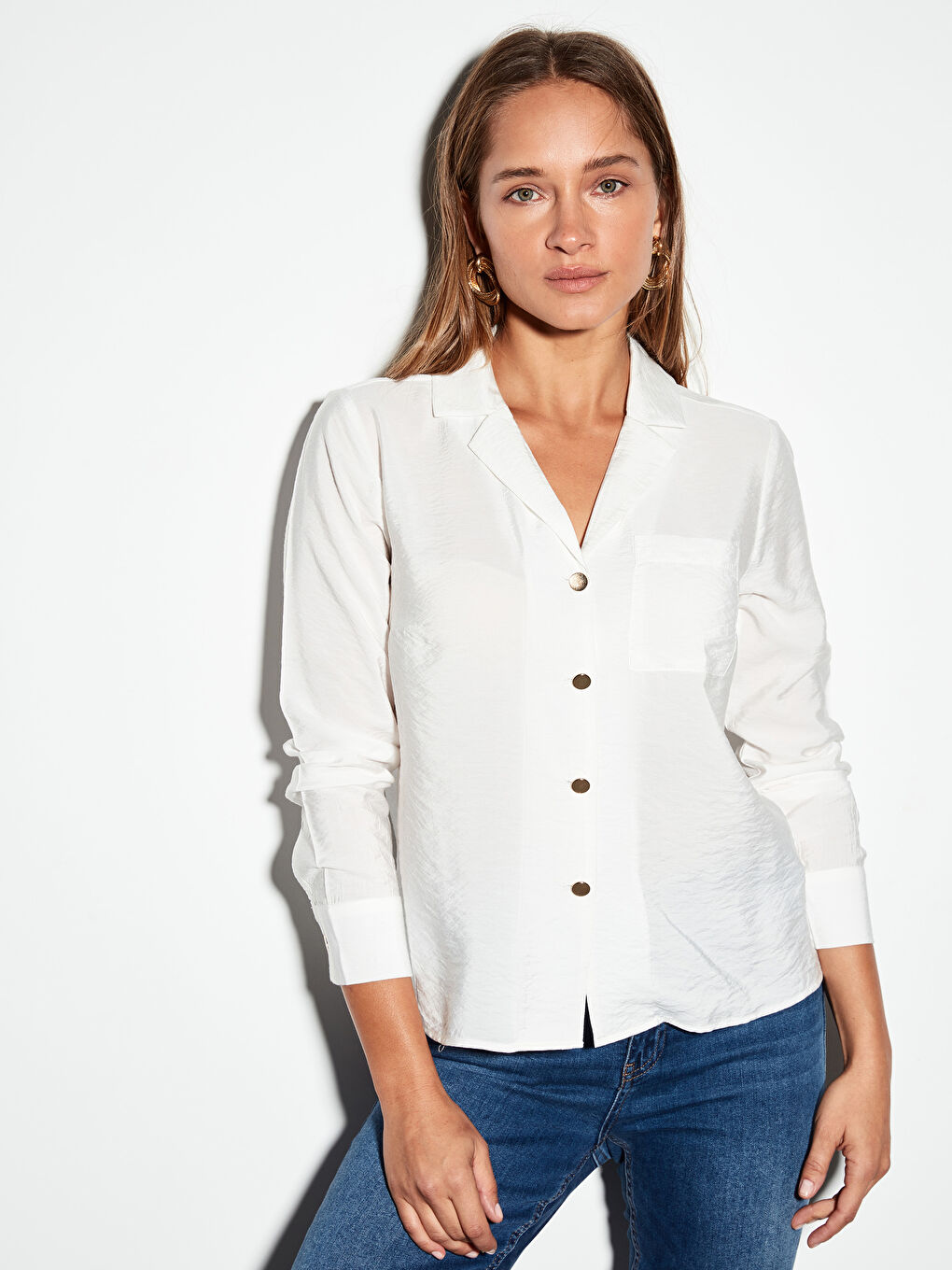 Kırık Beyaz Gömlek-1