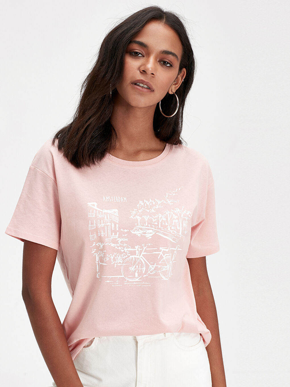 Pembe Bisiklet Yaka Kısa Kollu Kadın Tişört-1