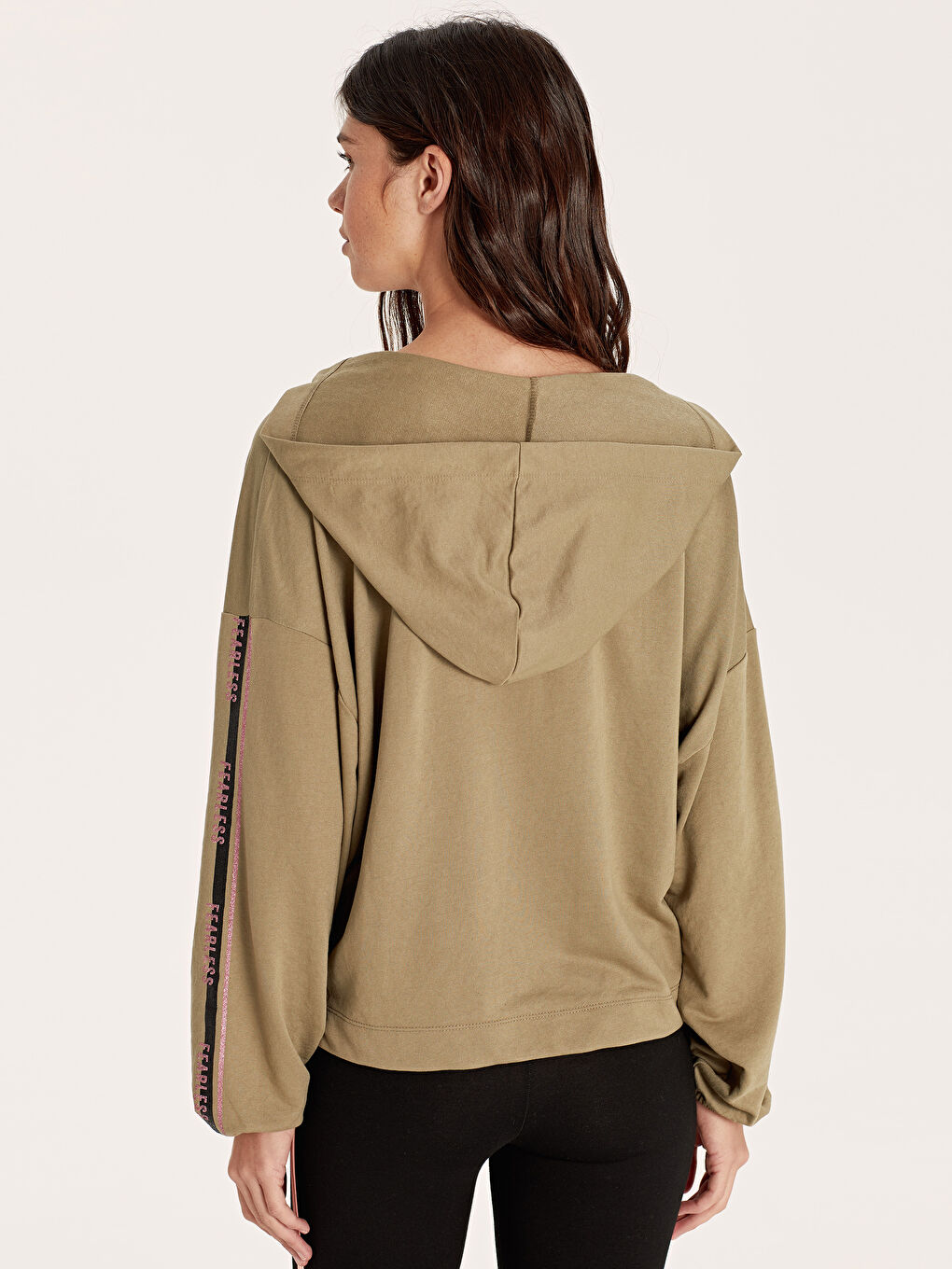 Sweat-Shirt à Capuche en Tissu pour Femmes-2