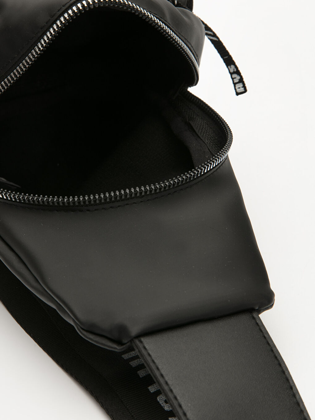 Siyah Bel Çantası-2