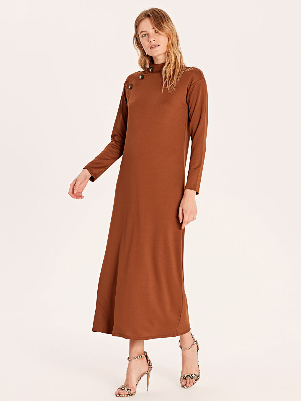 Kahverengi Elbise-1