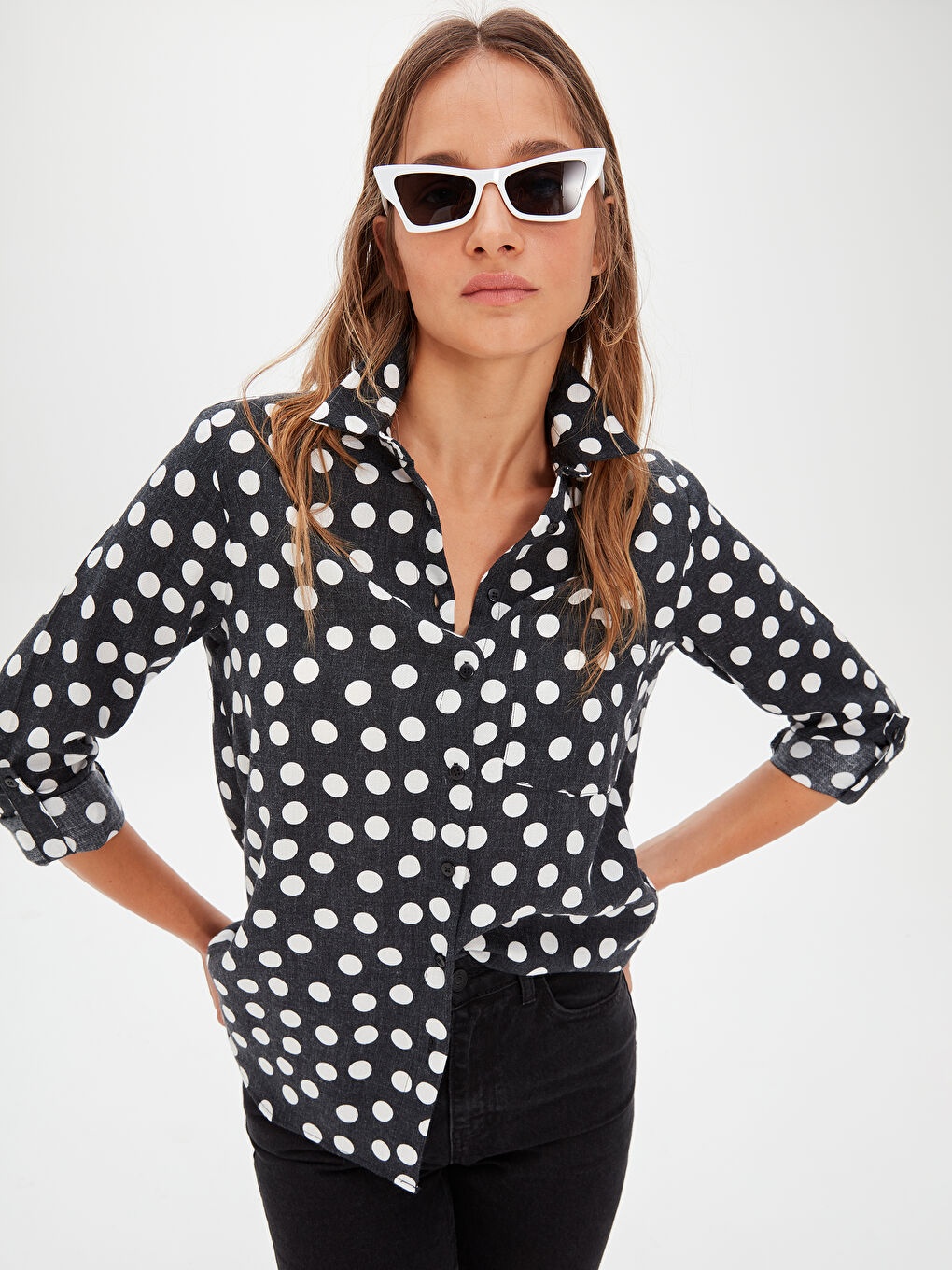 Siyah Gömlek Yaka Standart Fit Uzun Kollu Kadın Gömlek-2