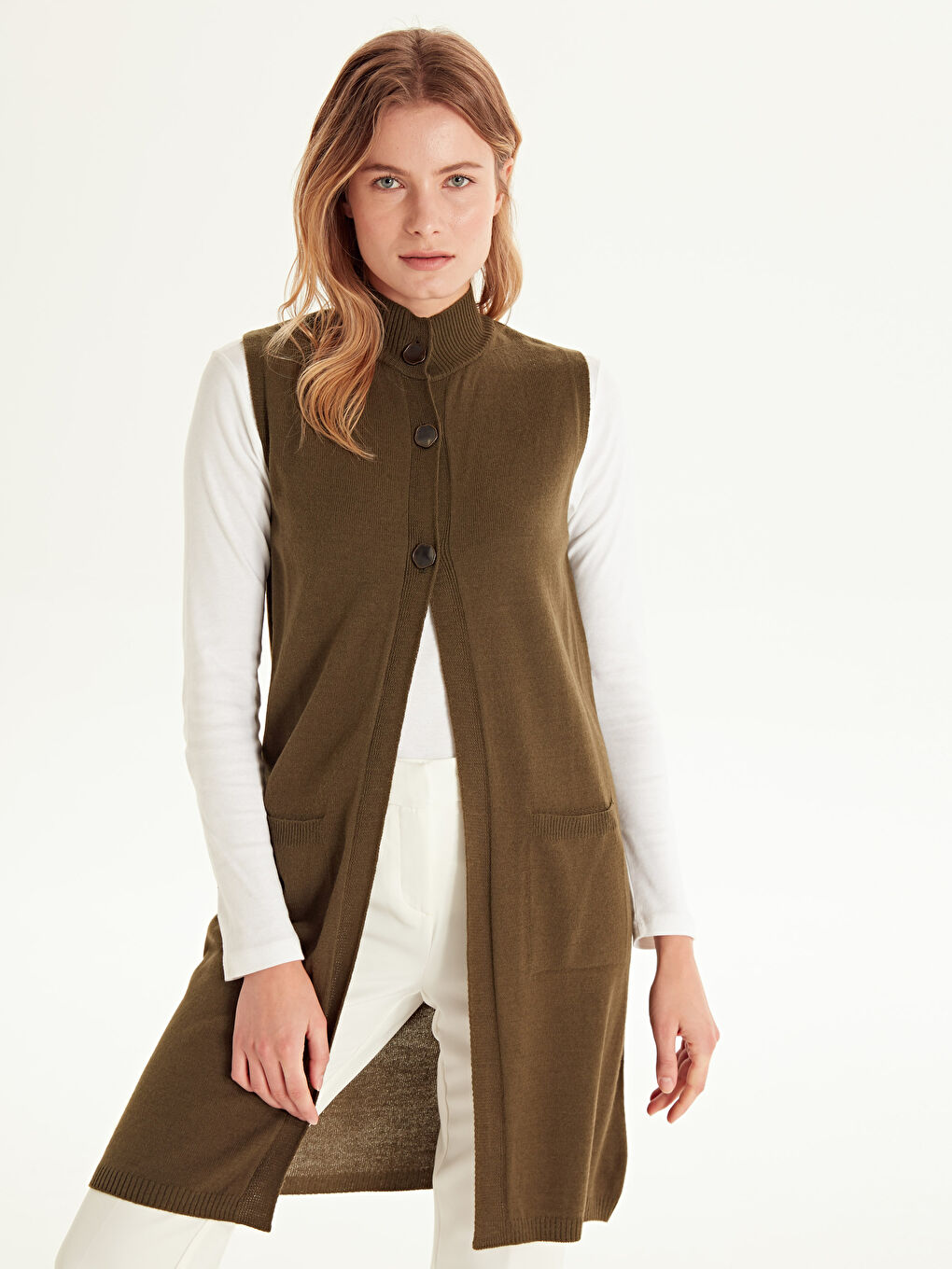 LCW Grace Women's Half Turtleneck Straight Sleeveless Vest -9WL131Z8-M5F