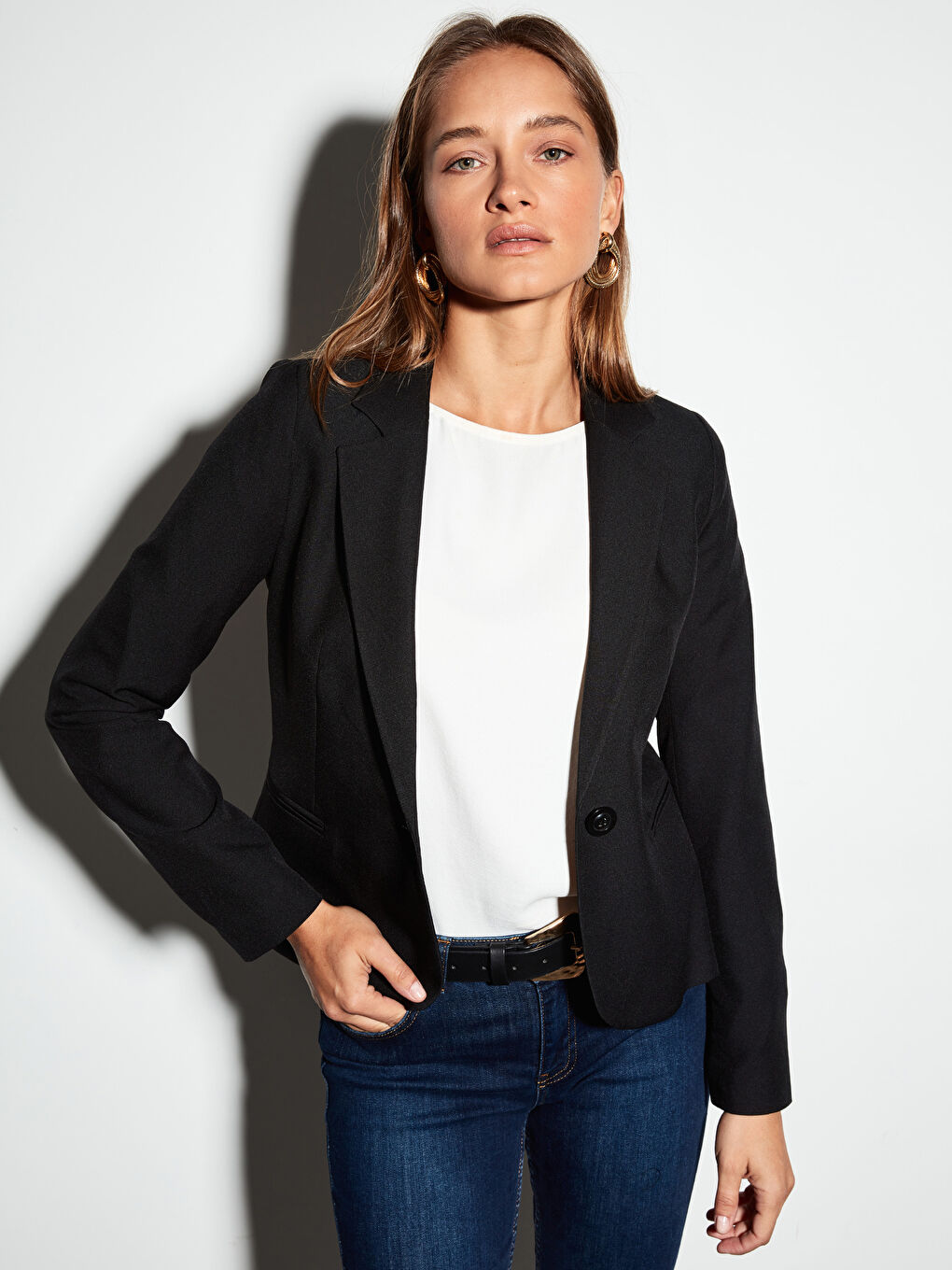 Siyah Dar Fit Uzun Kollu Kadın Ceket-1