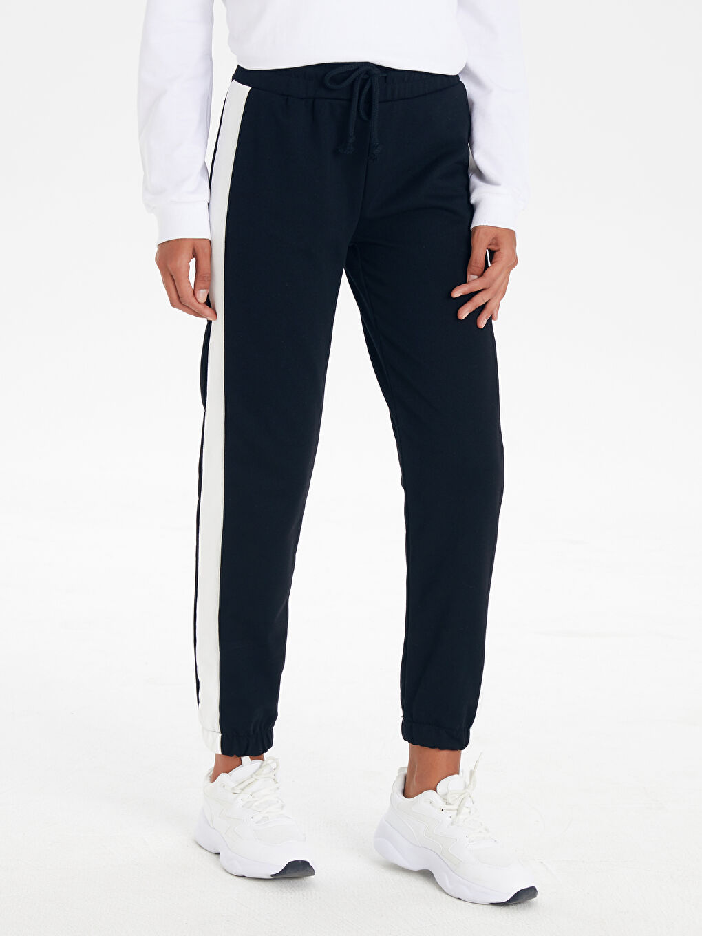 Yeni Siyah Eşofman Altı-1