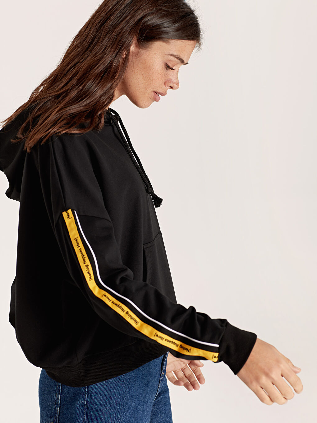 Siyah Kapüşonlu Sweatshirt Kumaşı Kadın Sweatshirt