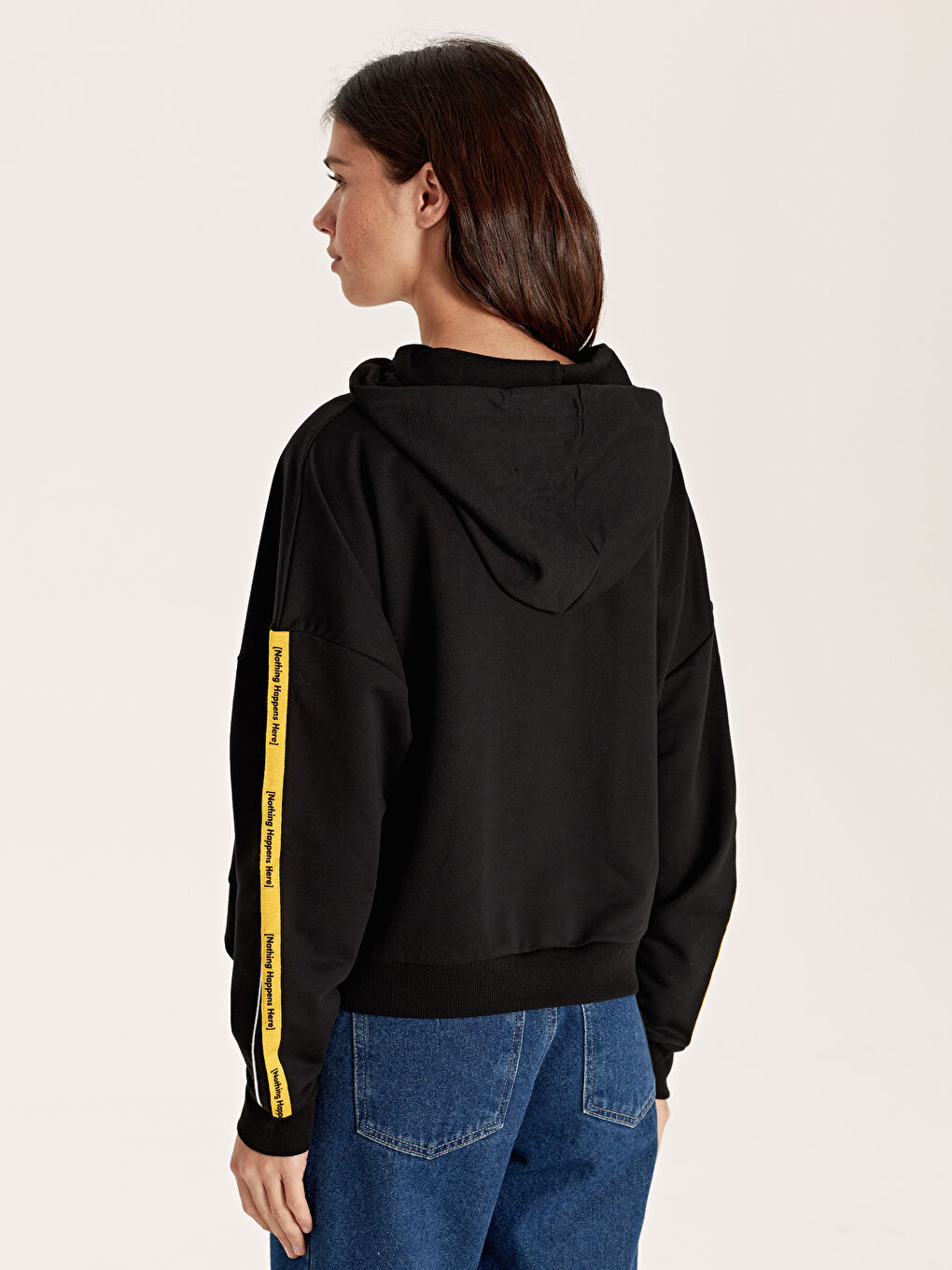 Siyah Kapüşonlu Sweatshirt Kumaşı Kadın Sweatshirt-2