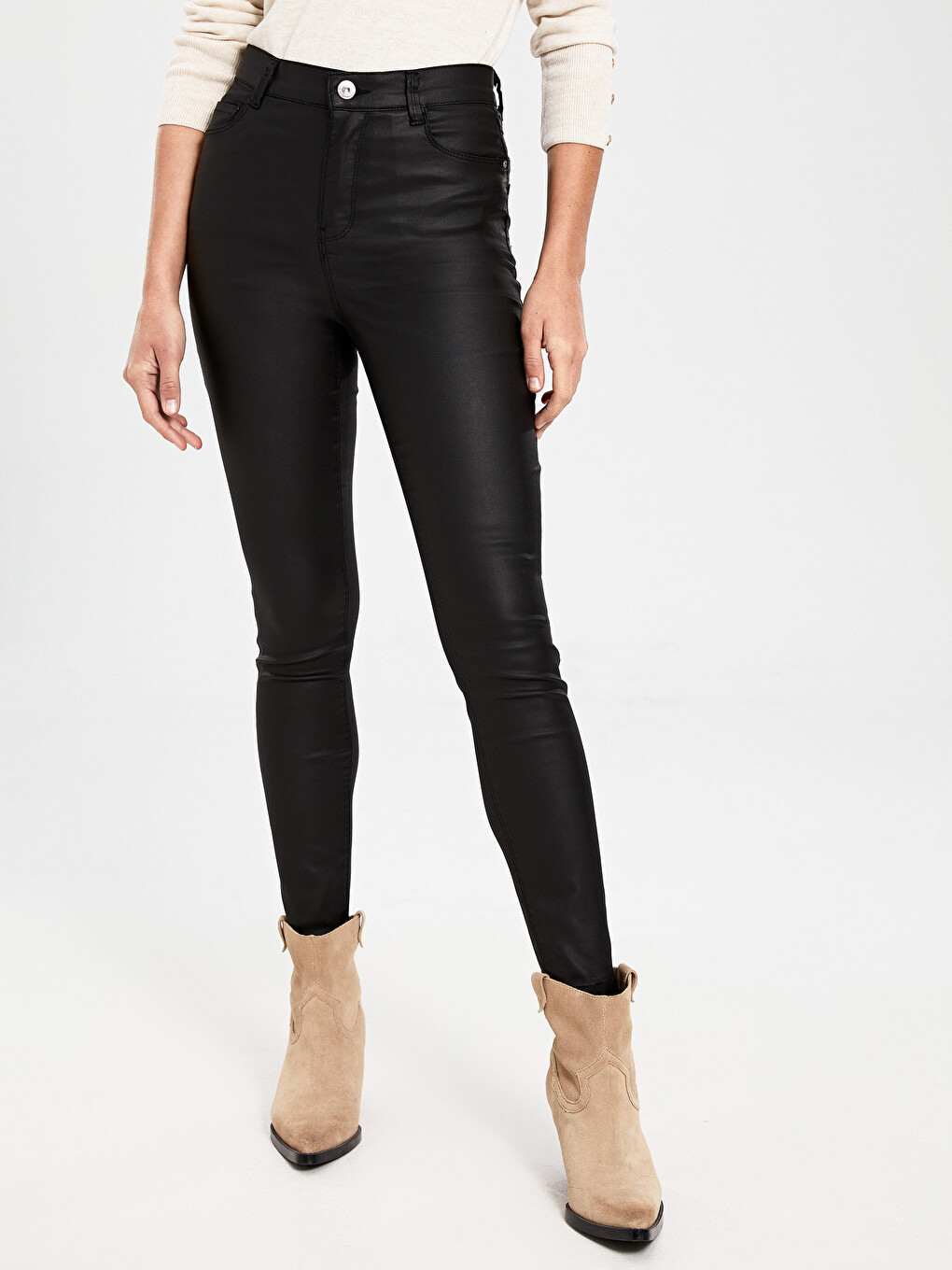 Woman Black Trousers-2