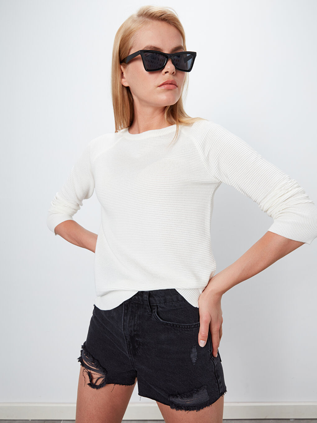 Woman BLACK Denim Shorts