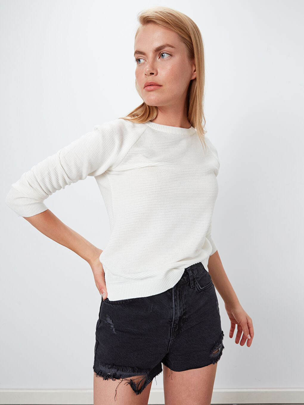 Woman BLACK Denim Shorts-1